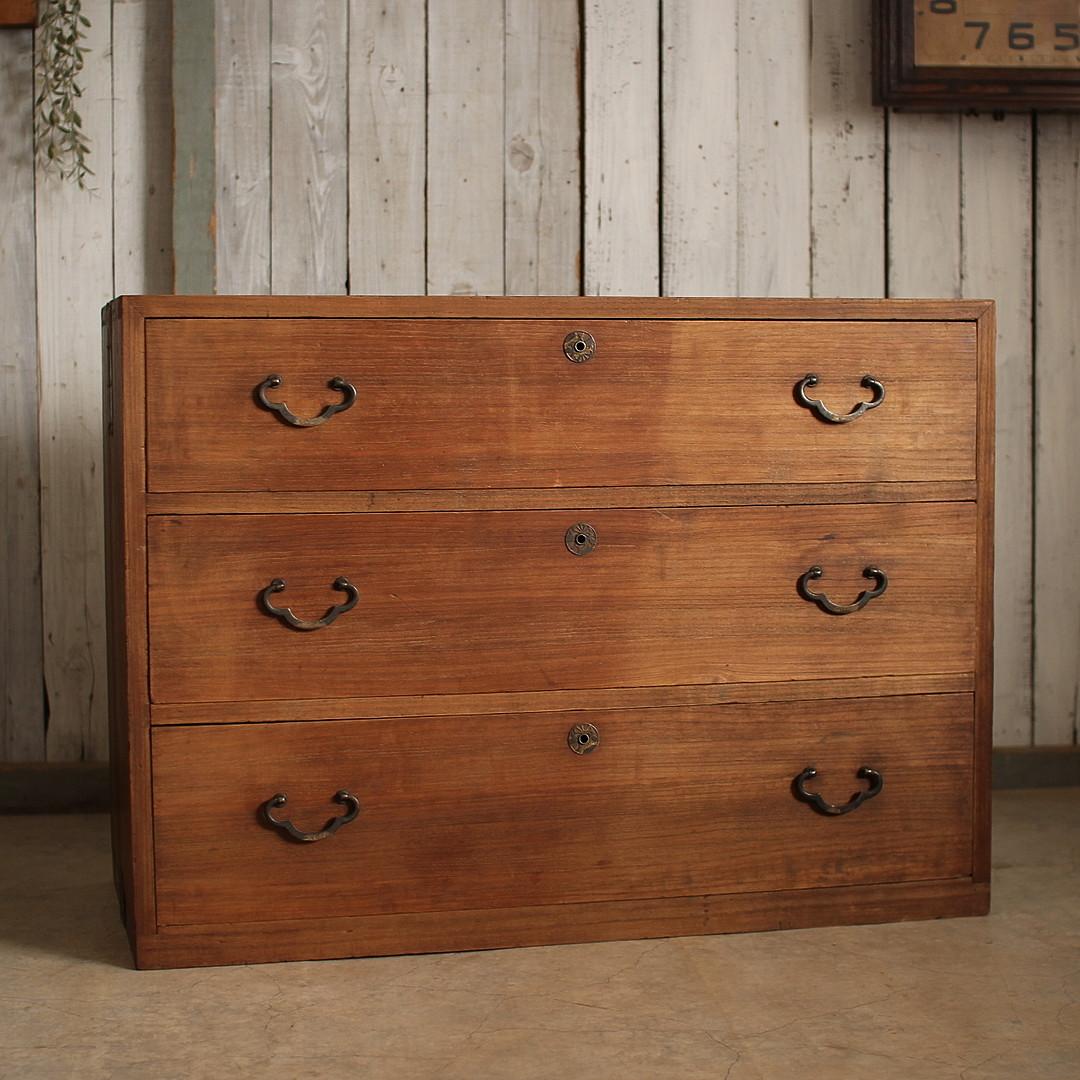 味のある木製のチェスト　引き出し3段　桐箪笥　昭和レトロ　タンス　古家具　古民家