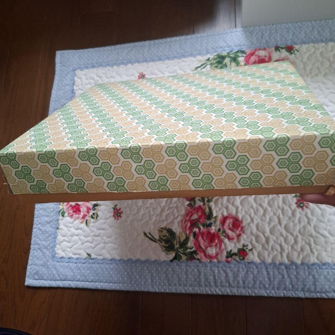 お値下げ⭐おもてなしに大活躍⭐　お盆　5枚セット　箱入り　⭐即日発送可能です。