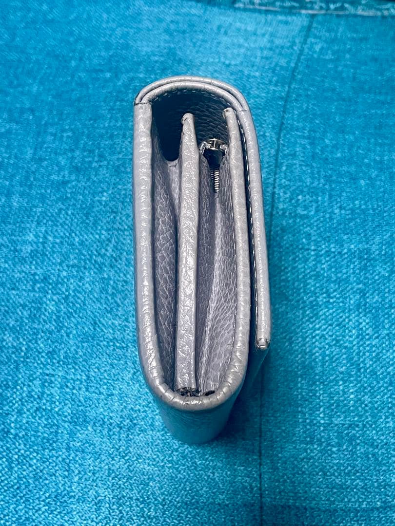 GUCCI GGマーモント 2つ折り財布 グレー