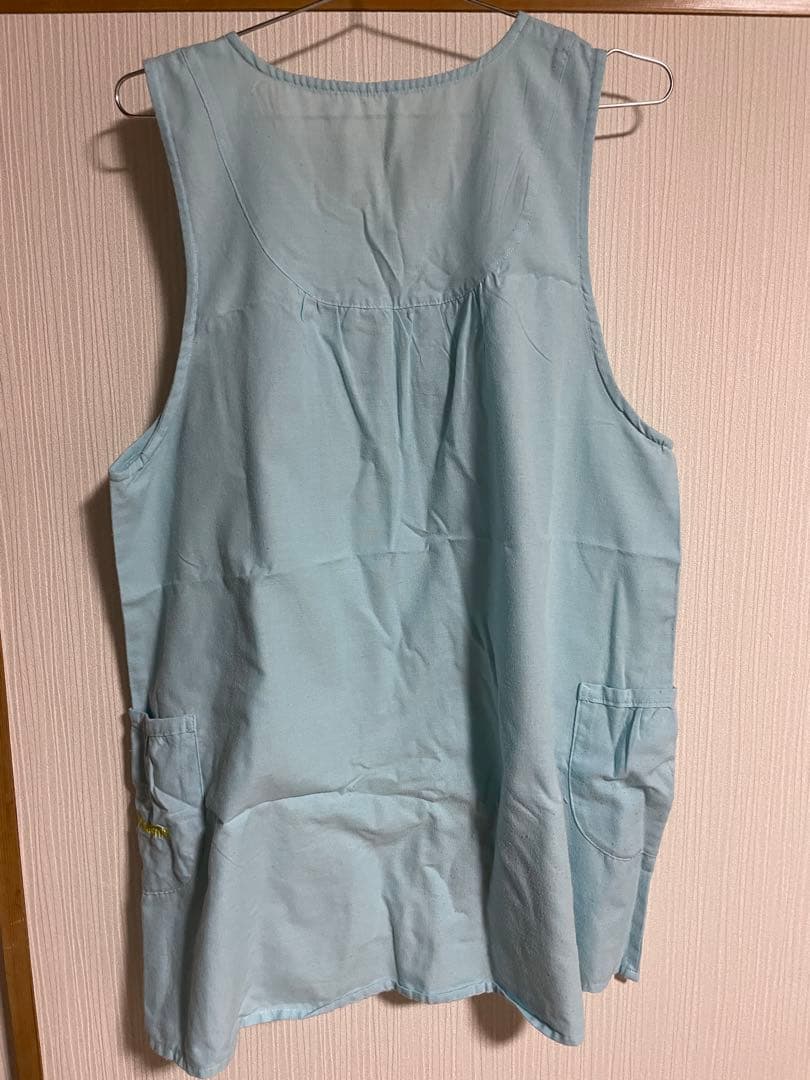 エプロン　保育士　介護士