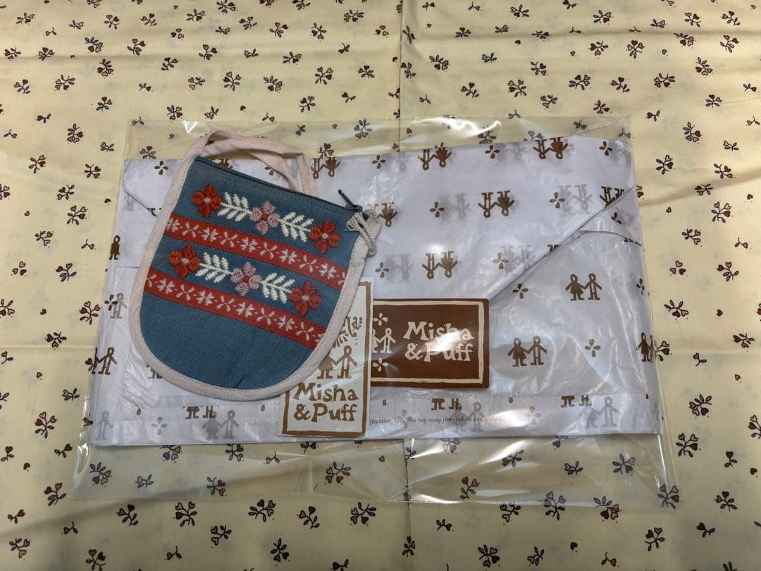 最終値下げMisha & Puff ×Apolina 刺繍ポーチ ブルー