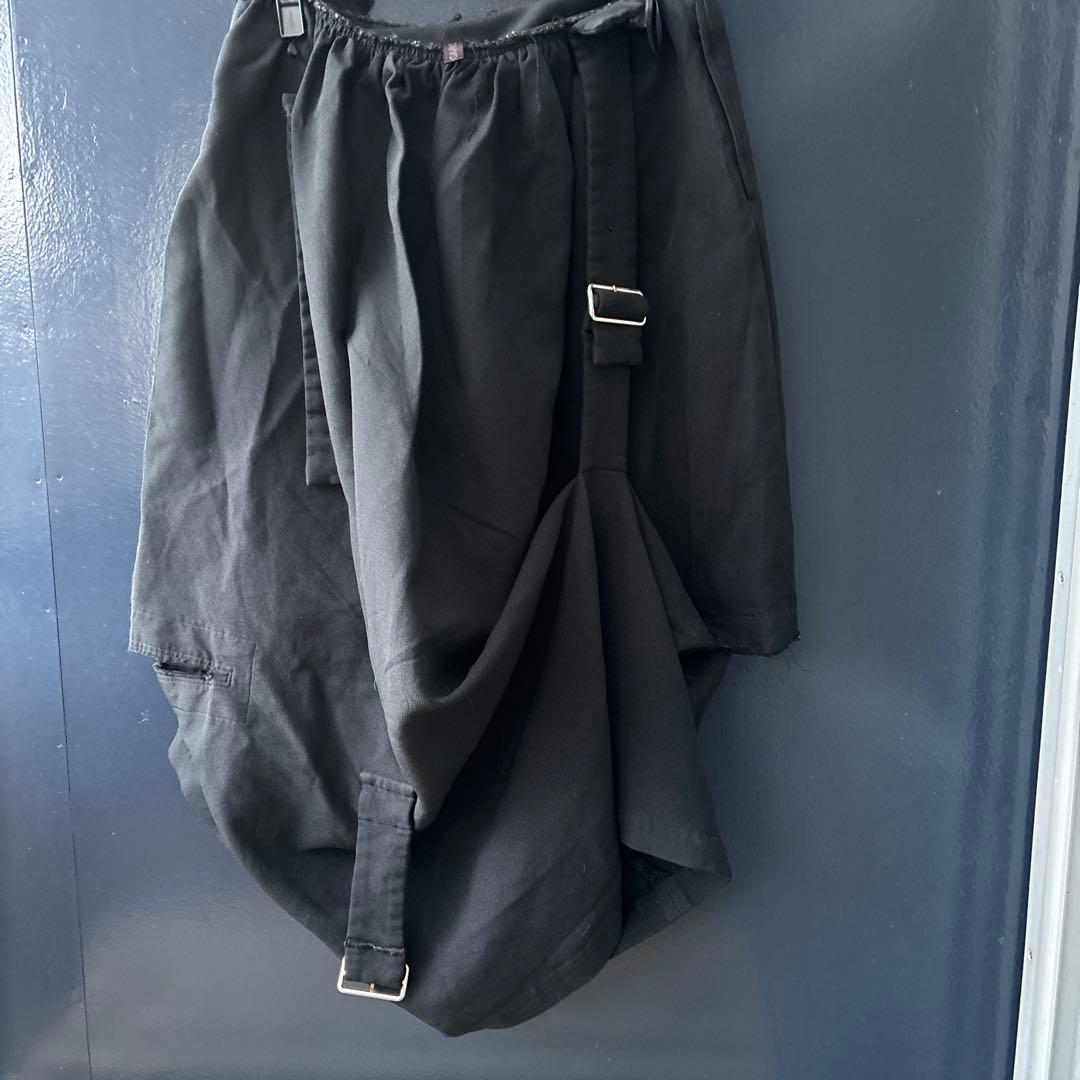 コムデギャルソン　ベルト付き黒変形スカート