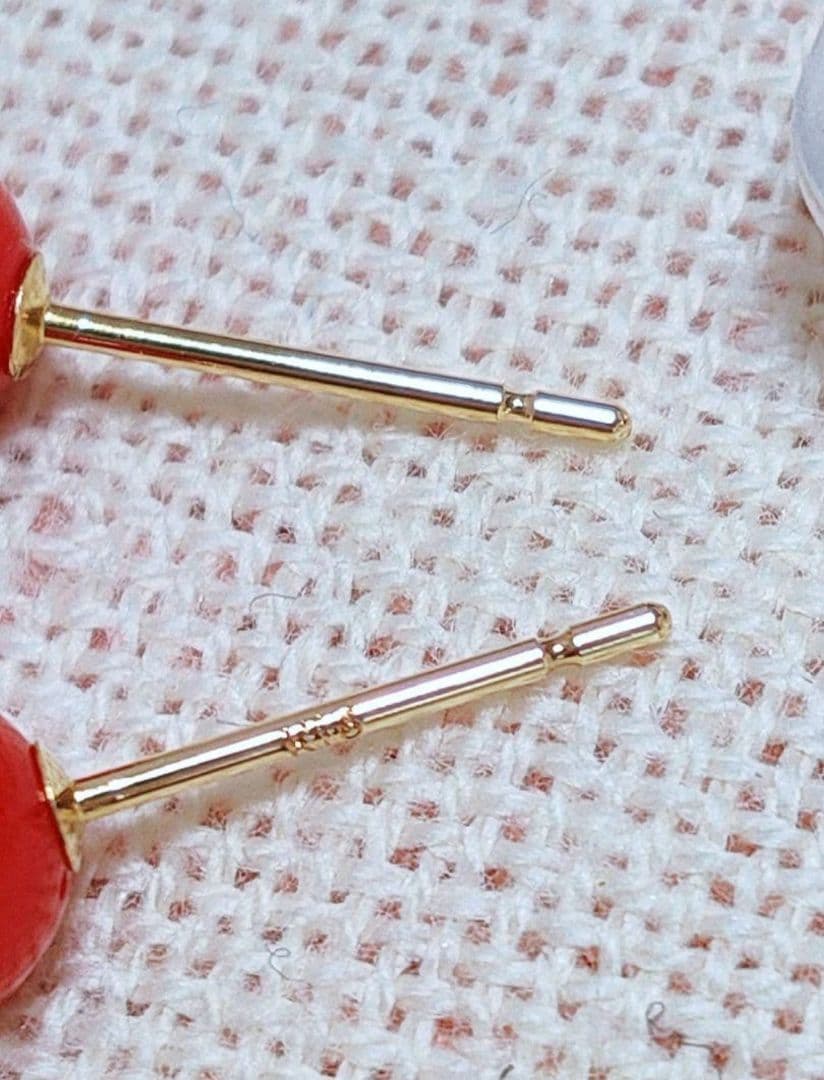 未使用品 k18 赤珊瑚 本珊瑚 ピアス