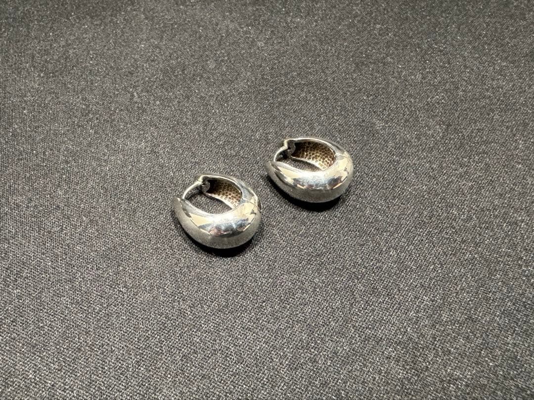SOPHIE BUHAI Hinged Hoops Pierced シルバー