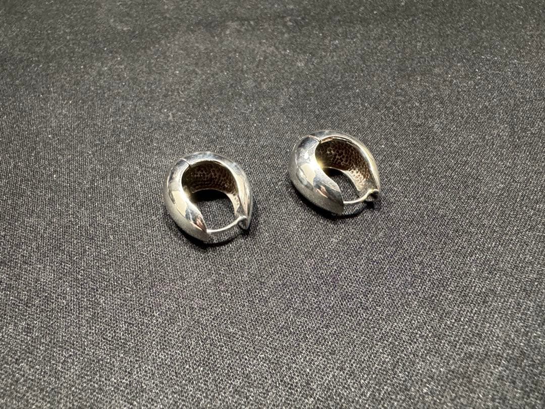 SOPHIE BUHAI Hinged Hoops Pierced シルバー