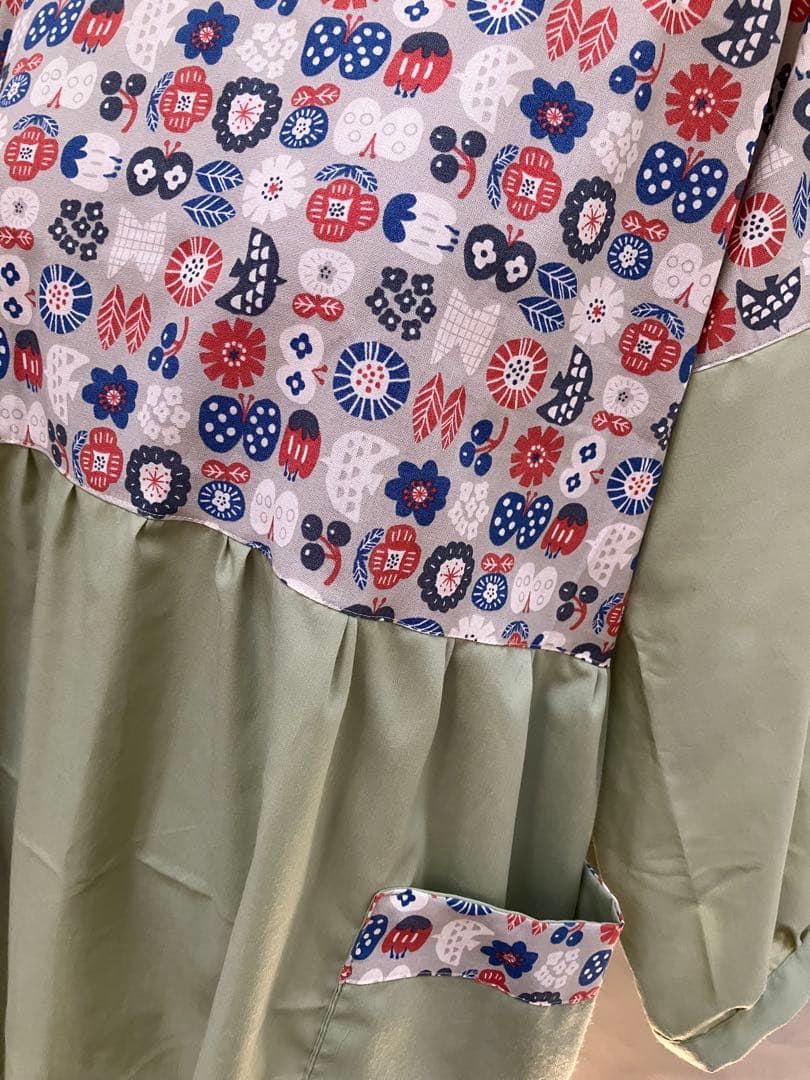 ミップウ　ハンドメイドエプロン　保育士　幼稚園教諭　介護士　七分丈