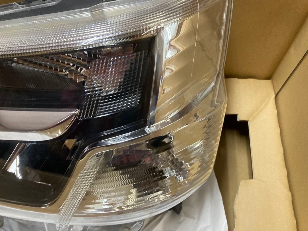 ハイゼットカーゴＳ331Ｖ　左ヘッドライト