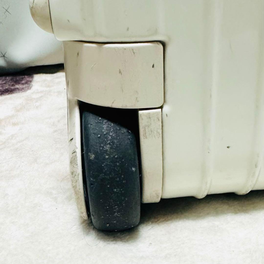 RIMOWA ユナイテッドアローズ サルサ 32L 機内持ち込み 2輪 エクリュ