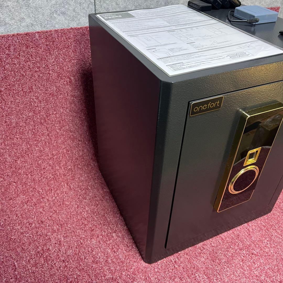 ［4069］ onefort 指紋認証式 電子金庫 36L ブラック