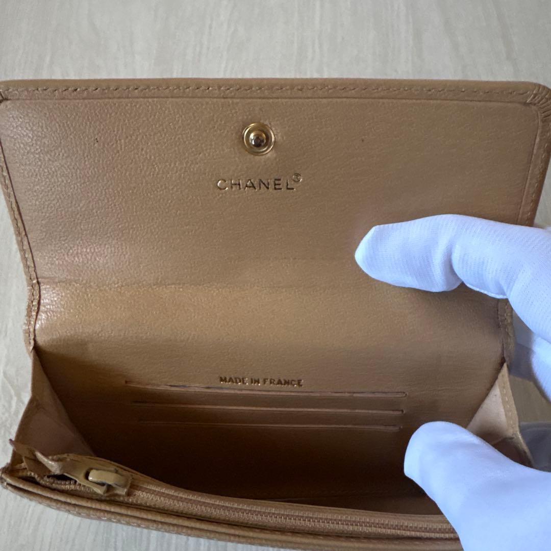 CHANEL シャネル　二つ折り財布　ベージュ