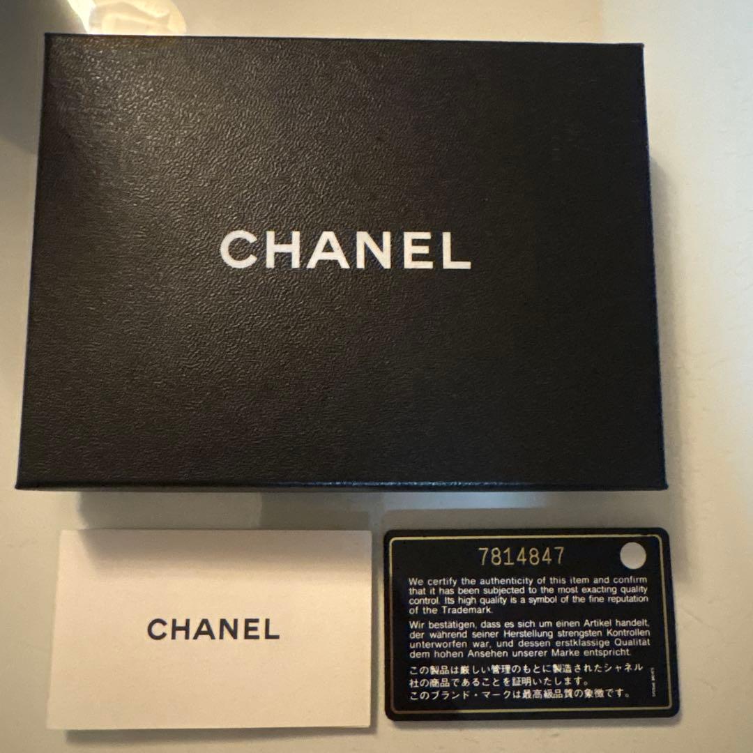 CHANEL シャネル　二つ折り財布　ベージュ