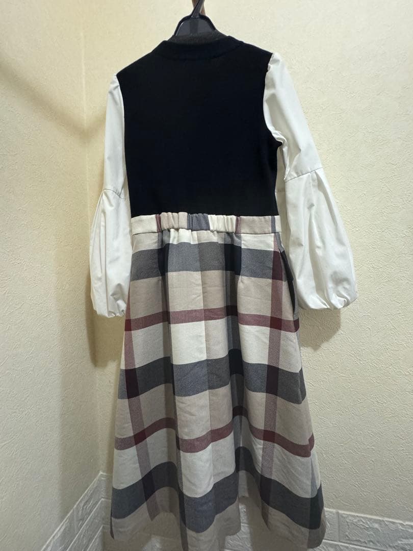 ブルーレーベルクレストブリッジ　ツイードニットドッキングドレス　ベージュ　36