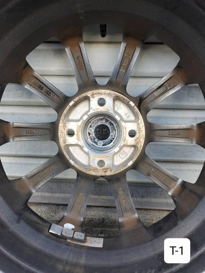M*k様 T-1.特売 185/60R15 バリ溝 スタッドレスタイヤホイールセ