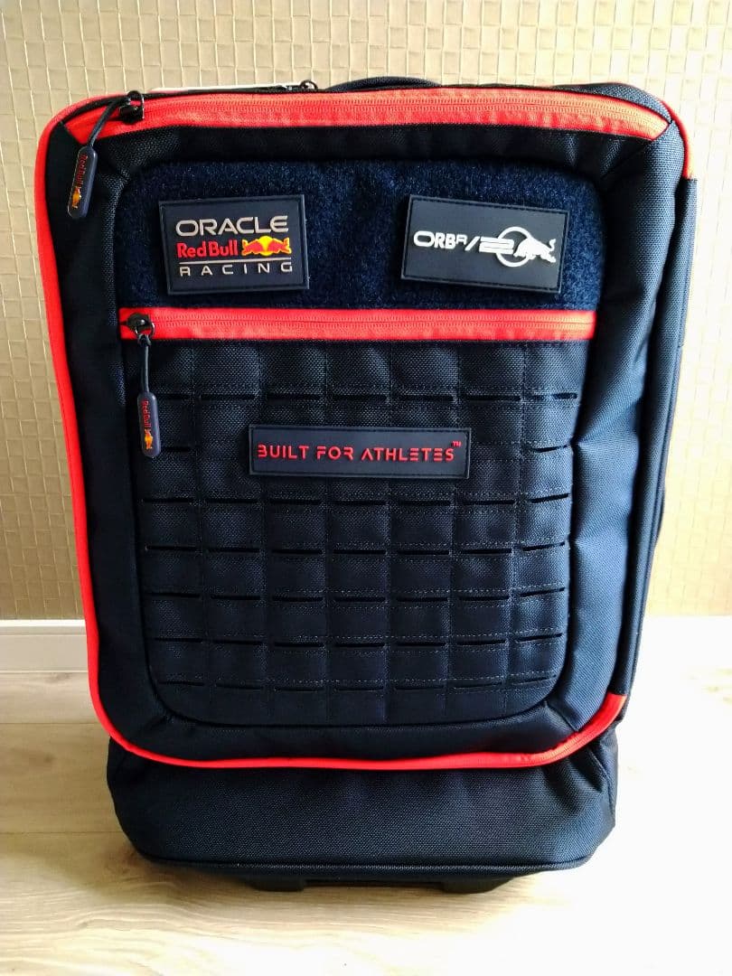 オラクル レッドブル レーシング チーム キャリーバッグ F1 2024