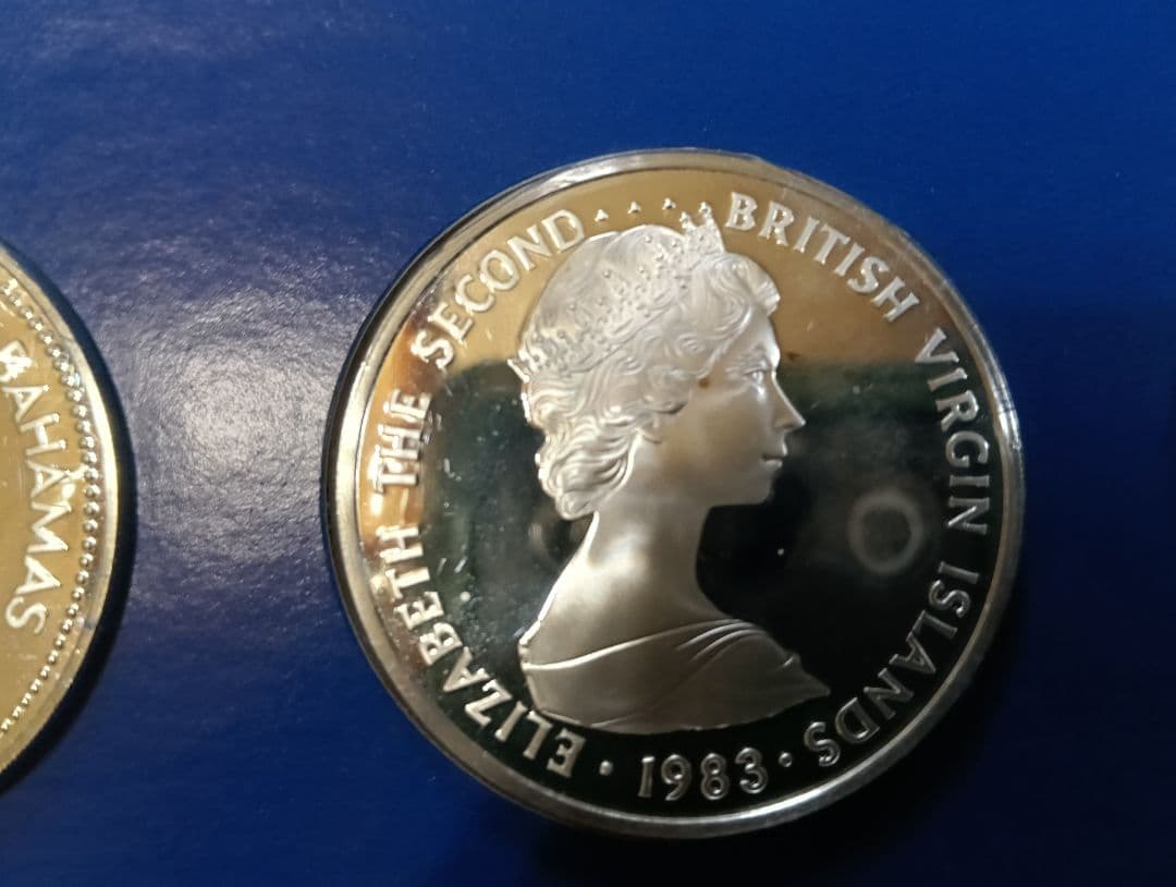 【超掘り出し物！】☆エリザベス女王戴記念クラウンプルーフ銀貨セット総重量163ｇ