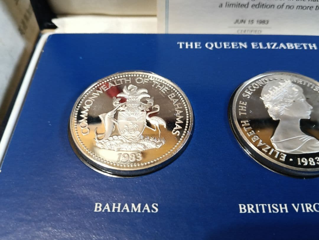 【超掘り出し物！】☆エリザベス女王戴記念クラウンプルーフ銀貨セット総重量163ｇ