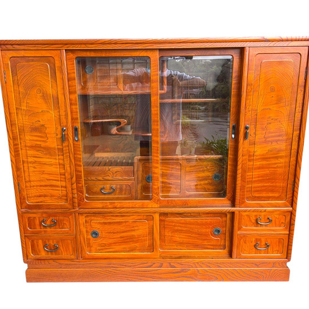 時を超えて愛される伝統の和家具。和室にも洋室にも映える、一生ものの逸品