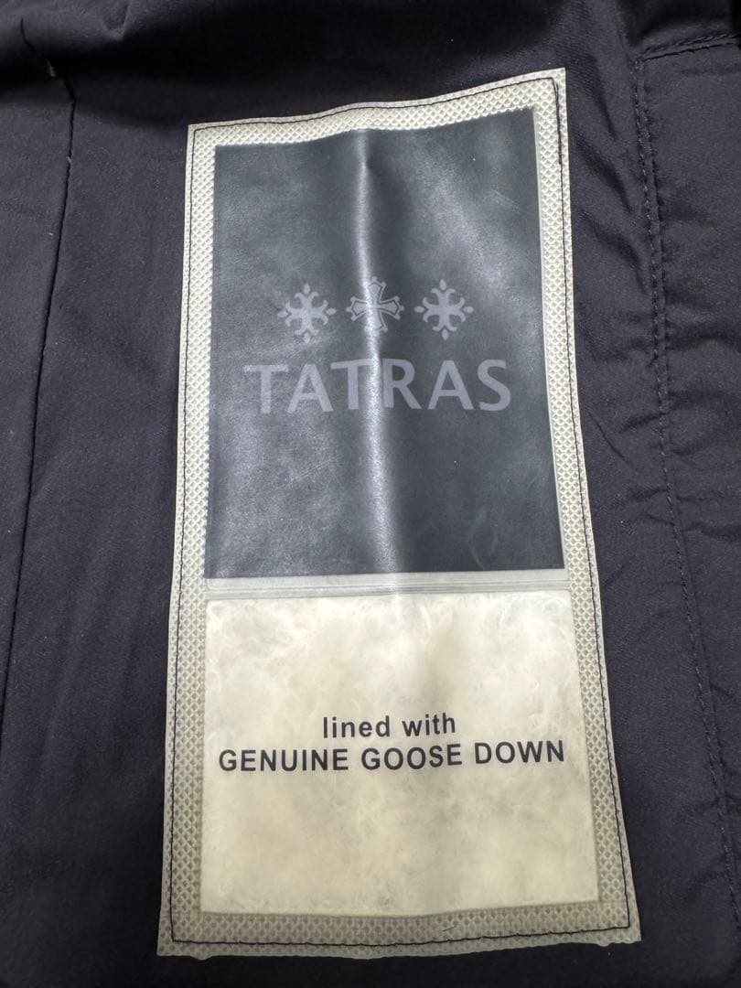 TATRAS 黑ダウンジャケット ベルト付き