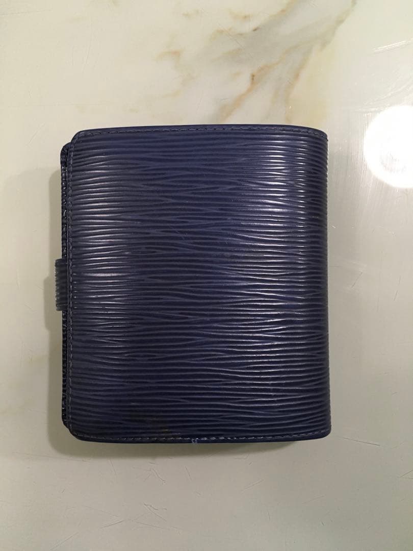 LOUIS VUITTON エピ　二つ折り財布