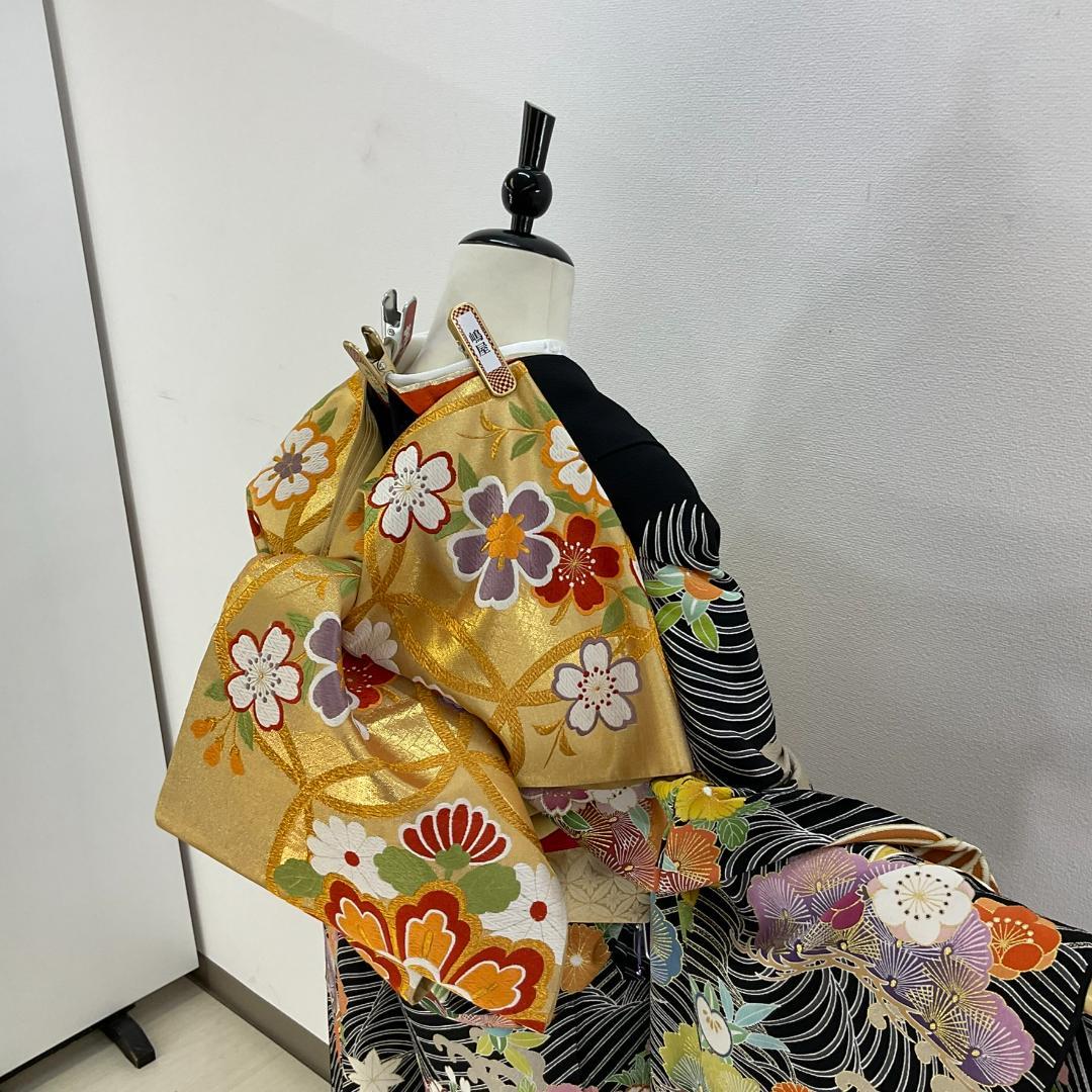 正絹お振袖　新品未仕立て品　サイズ自由　黒　本格友禅　お仕立て付き