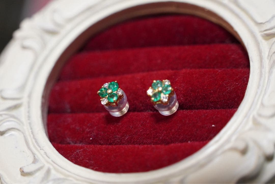 S*a様 天然エメラルド　K18 ピアス