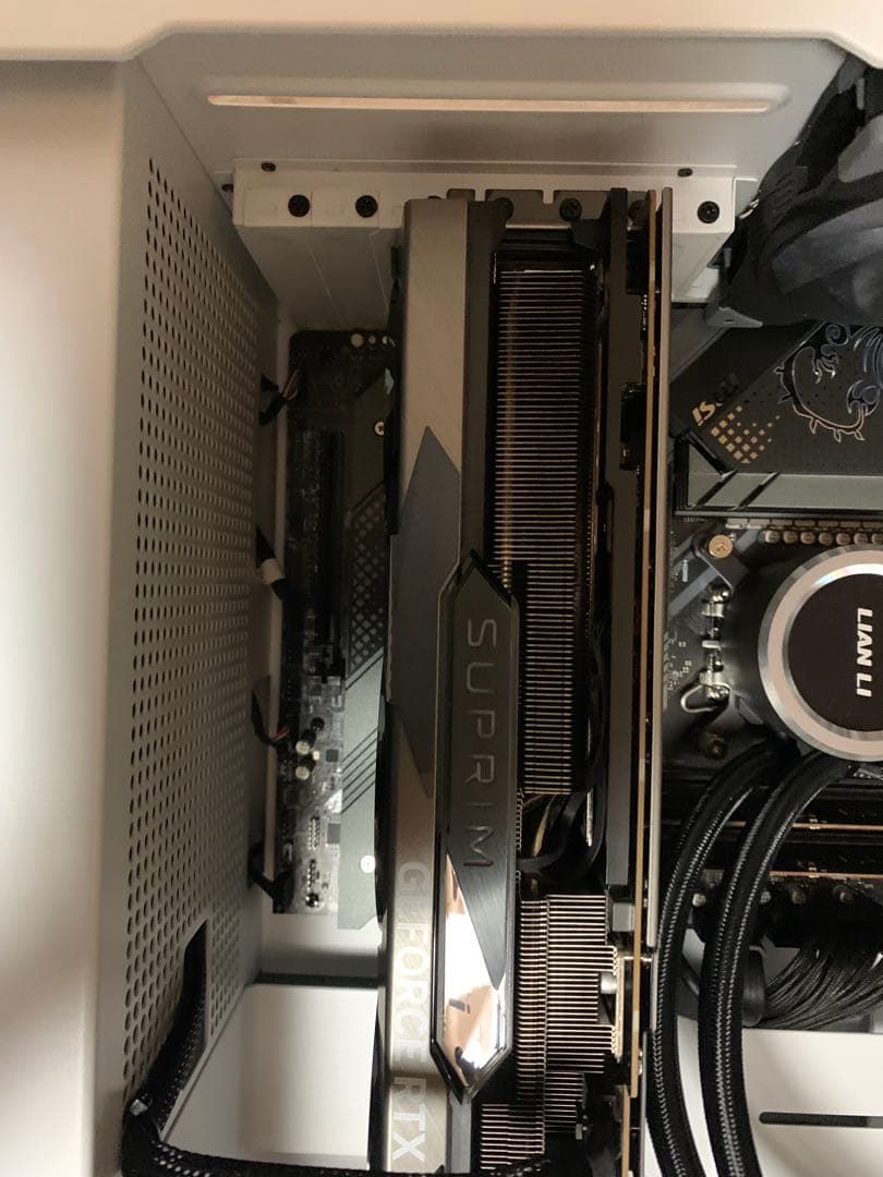 グラフィックボード・グラボ・ビデオカード MSI GeForce RTX 4090 SUPRIM X