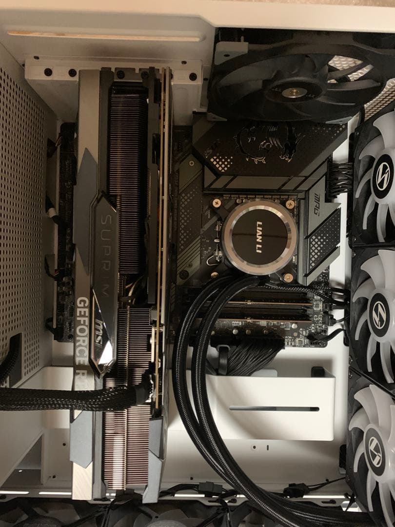 グラフィックボード・グラボ・ビデオカード MSI GeForce RTX 4090 SUPRIM X