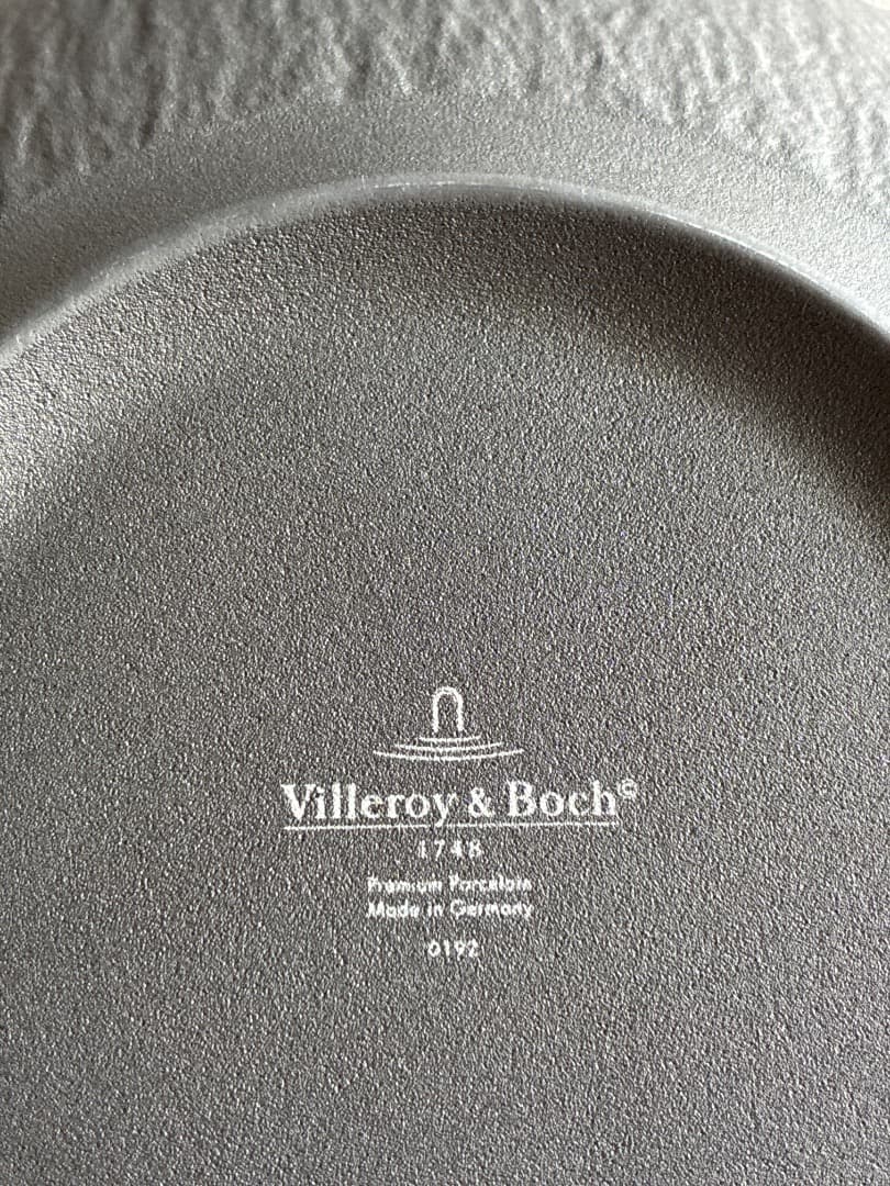 Villeroy&Boch マニファクチャーロックブラック ディープ24cm2枚
