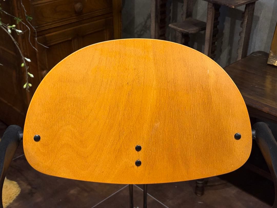 シティ系 ダイニングチェア　リビングチェア　アームチェア　椅子　ヴィンテージ　G