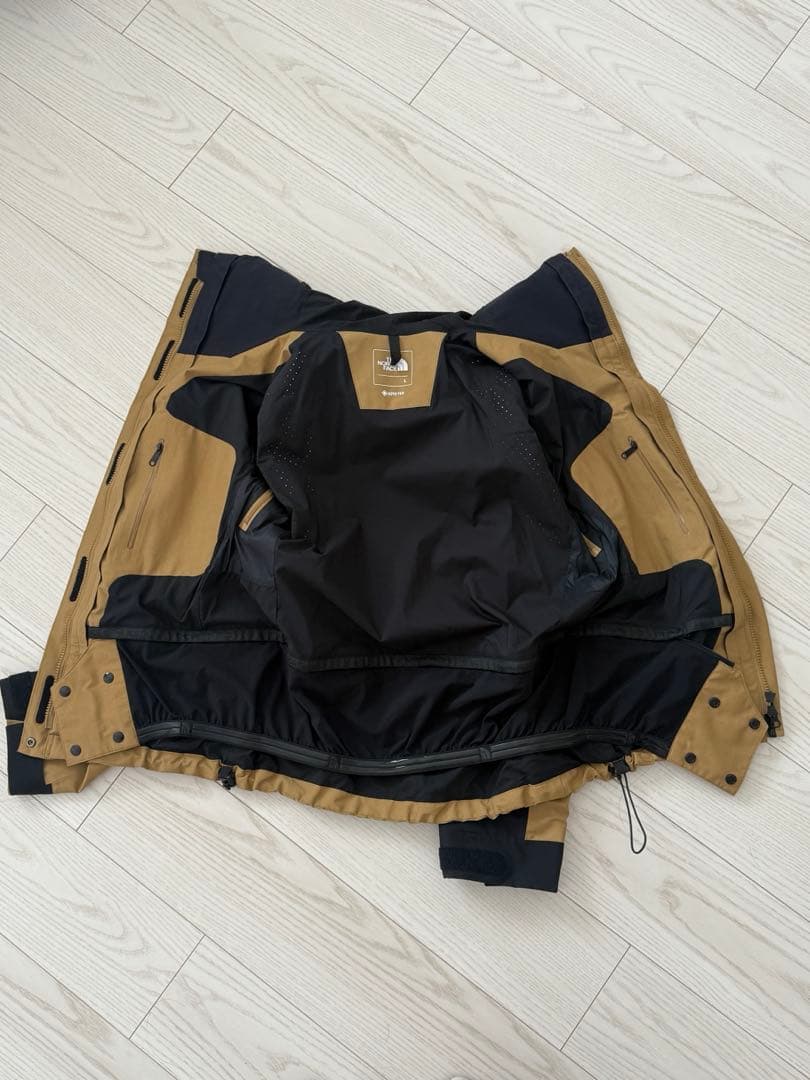 美品The North Face マウンテンパーカー ブラウン/ブラック