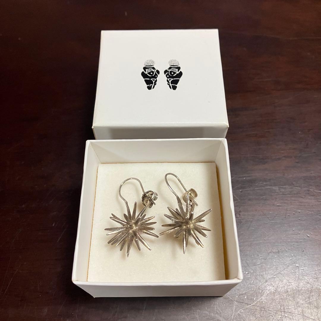 MOUTERS&HENDRIX 星形ピアス
