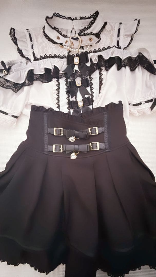 【LIZLISA】3つリボンフロントチョーカーブラウス、2連リボンベルトスカパン