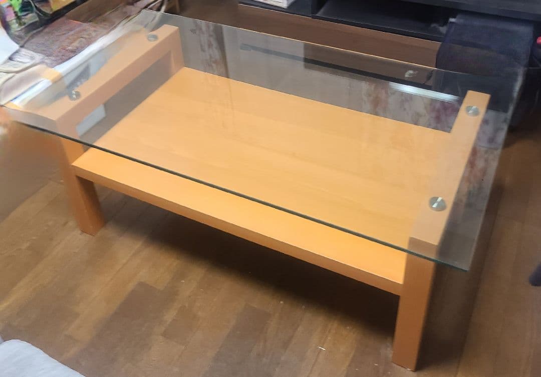 ガラスローテーブル