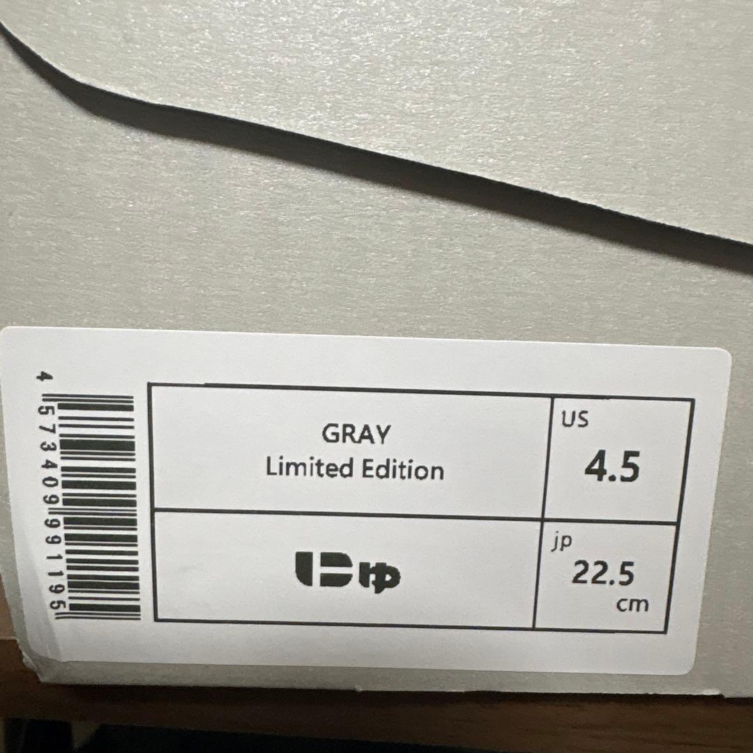 グレー リミテッドエディション スニーカー US 4.5
