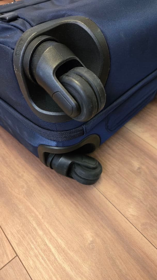 TUMI キャリーバッグ　レディース