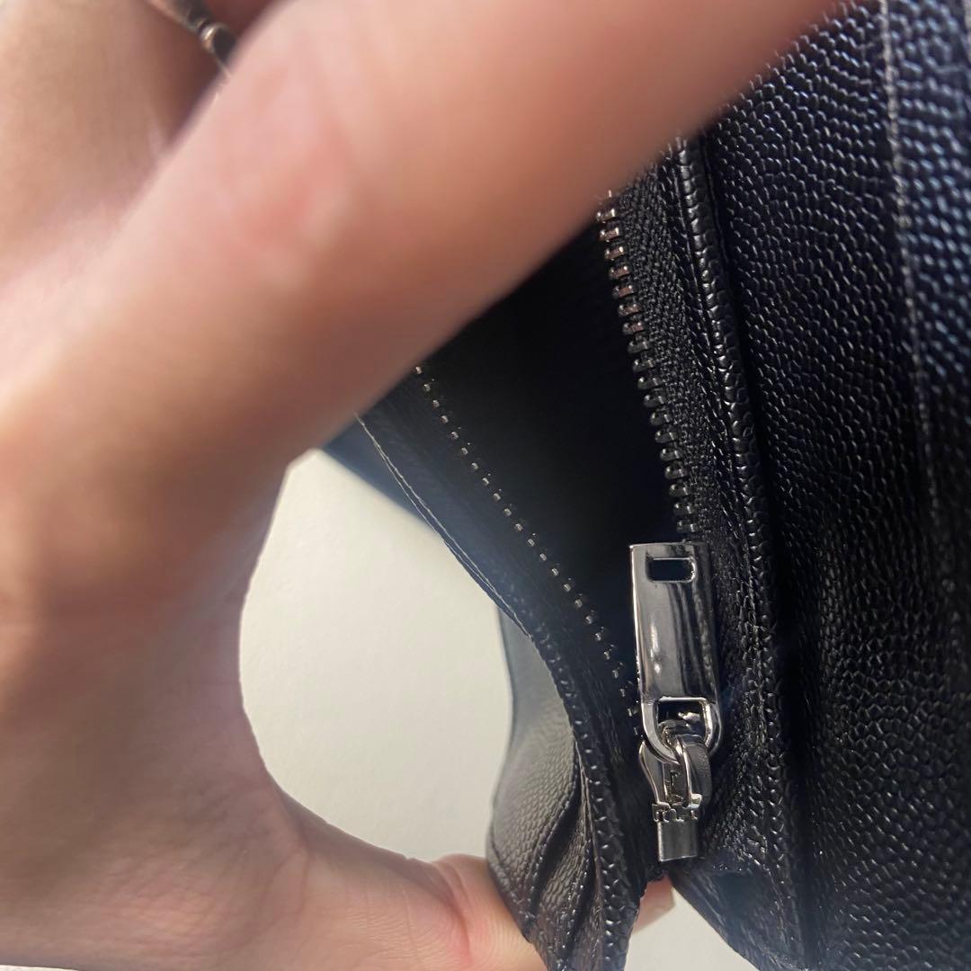 Yves Saint Laurent ブラック 二つ折り財布