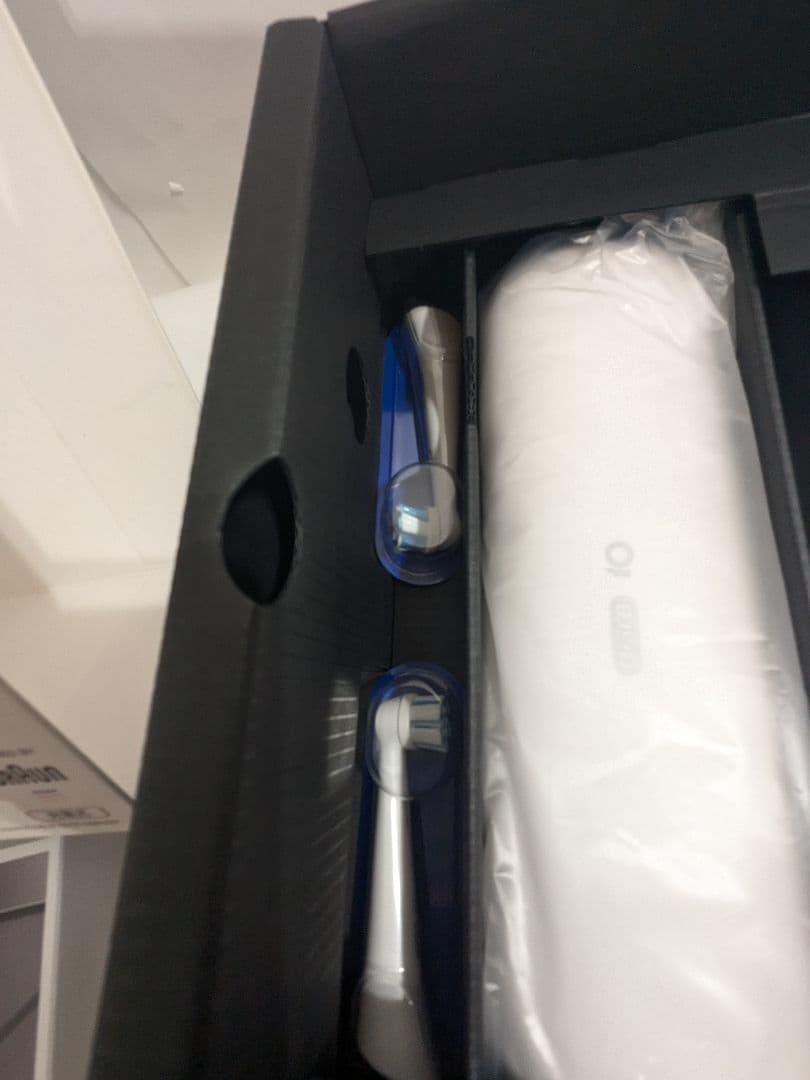 未使用　Braun ブラウン オーラルB 電動歯ブラシ iOM9.2I1.1BW