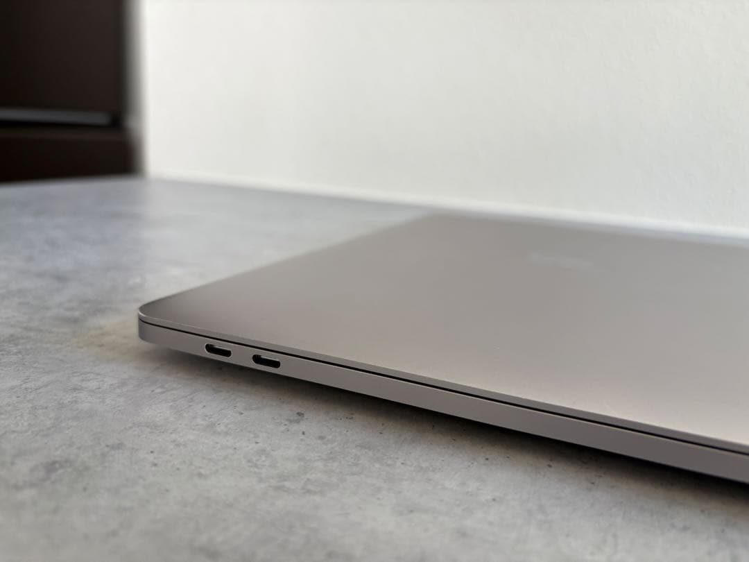 MacBook本体 MacBookPro 2020 8GB