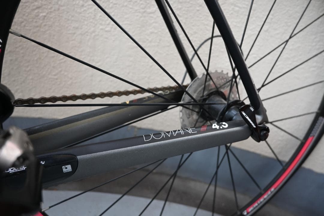 TREK DOMANE 4.3 フルカーボン　ロードバイク