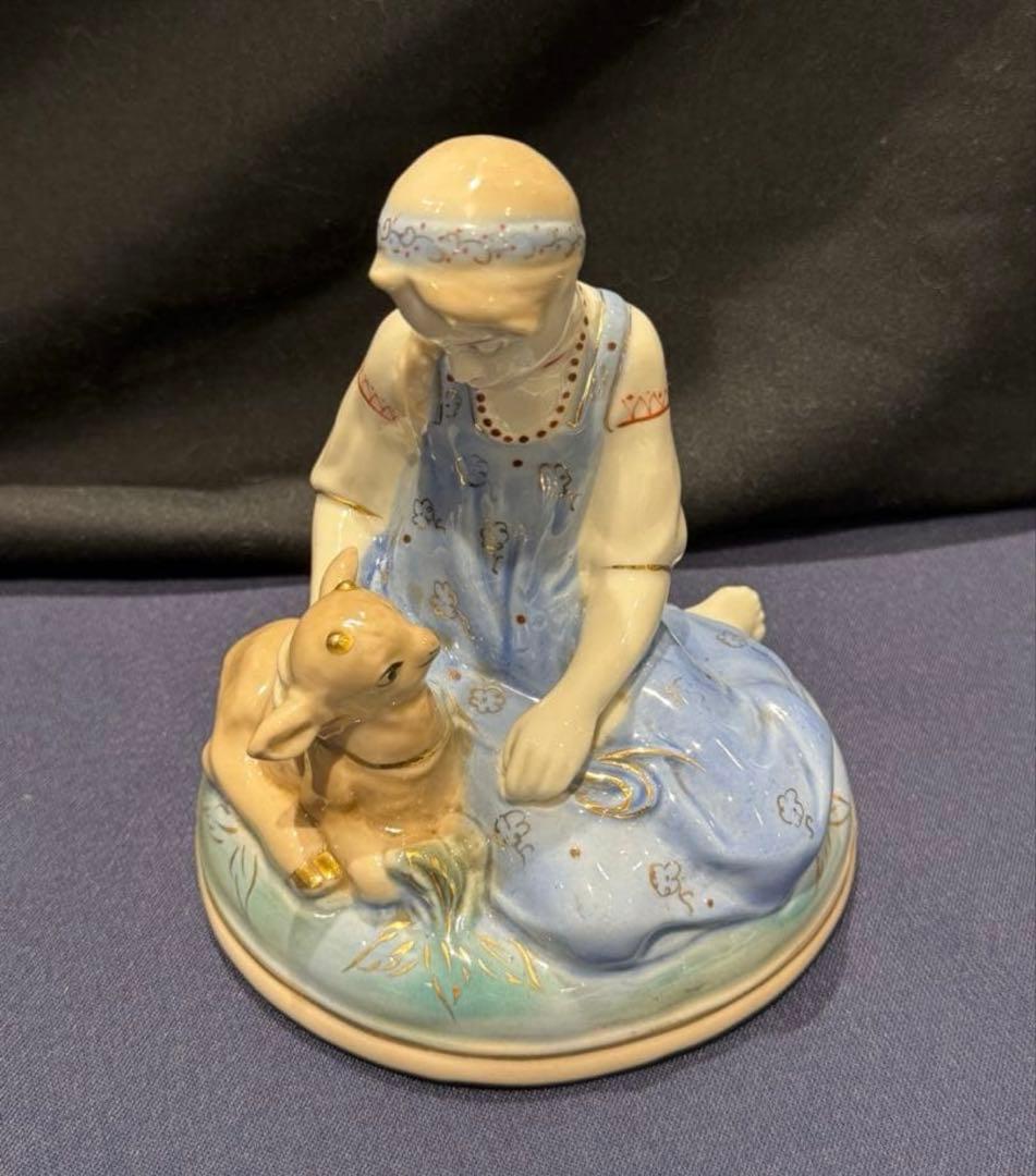 レア‼️ソビエト　アンティーク グジェリ焼き。 女の子とヤギ、フィギュア