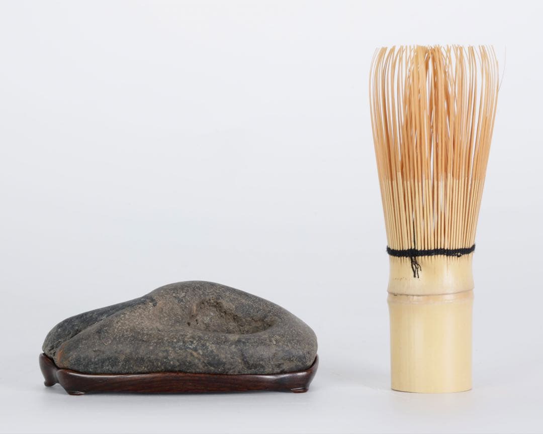 山景石 観賞石 在銘台座付 205g 水石 自然石 景石 盆景 盆石 飾石 小品