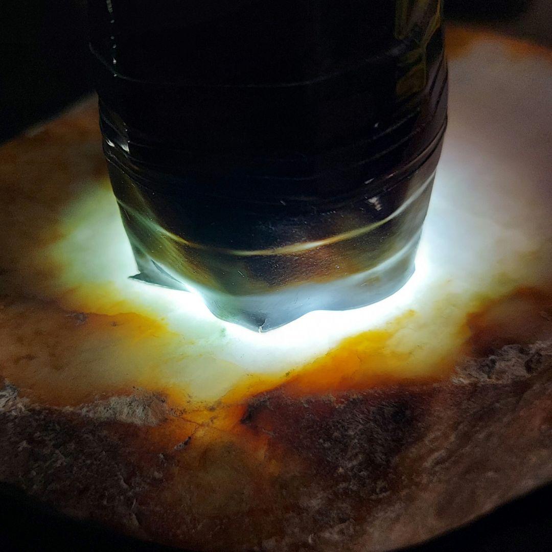 大人気のラベンダーカラー♪ 大きな本翡翠 JADEITE 原石 1面磨き 353