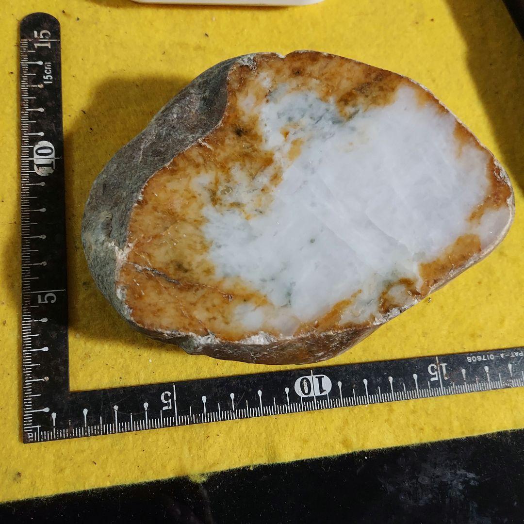 大人気のラベンダーカラー♪ 大きな本翡翠 JADEITE 原石 1面磨き 353