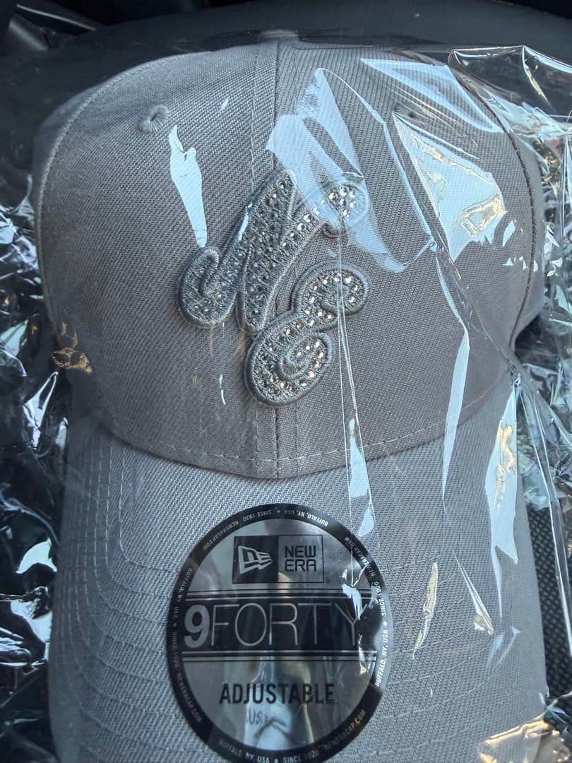 m*様 新品未使用ラインストーンNEW ERA ロゴ　ラインストーン