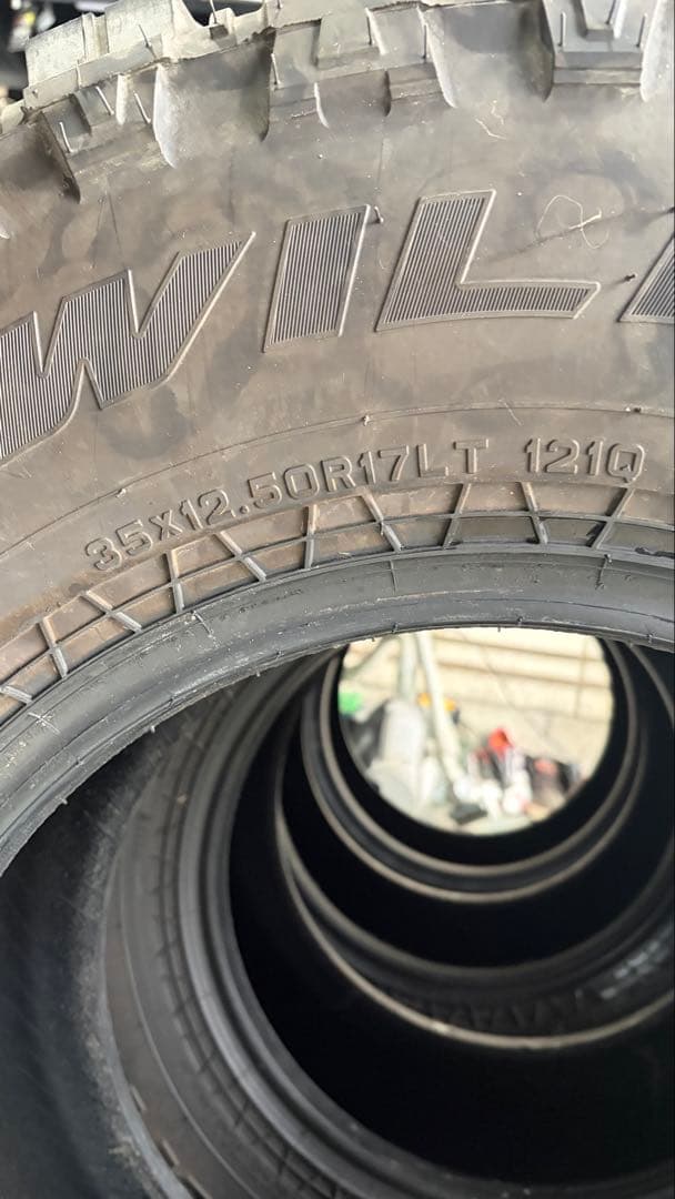 ファルケン　ワイルドピークM/T 35x12.5R17 走行少