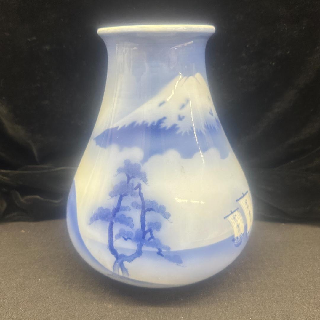 柿右衛門　　渦福　山水花瓶