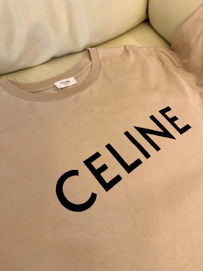 セリーヌ　メンズロゴTシャツ　ベージュ