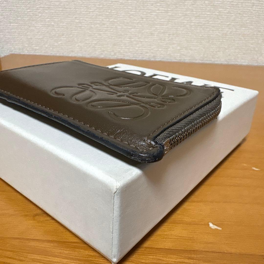 ロエベ ケース アナグラム C500Z40X03 ブラウン LOEWE