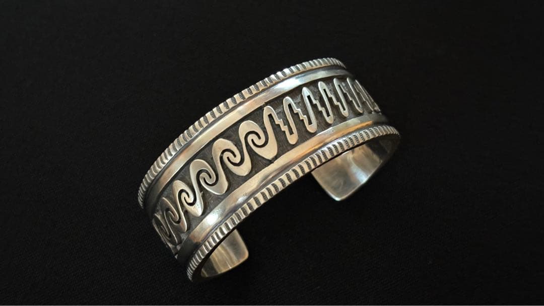 ホピ族 ジェラルドロマヴェンテマ 1930’sスタイル シルバーバングル