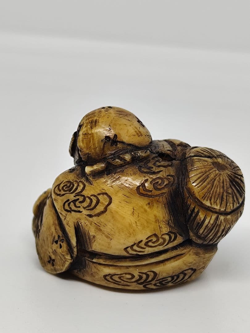 【当時物】古い根付　天然素材　在銘あり　大黒天？